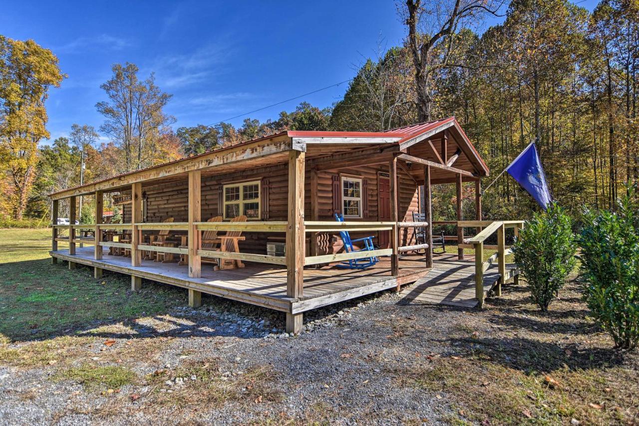 Pet-Friendly Cabin With Fire Pit And River Access! Parsons エクステリア 写真