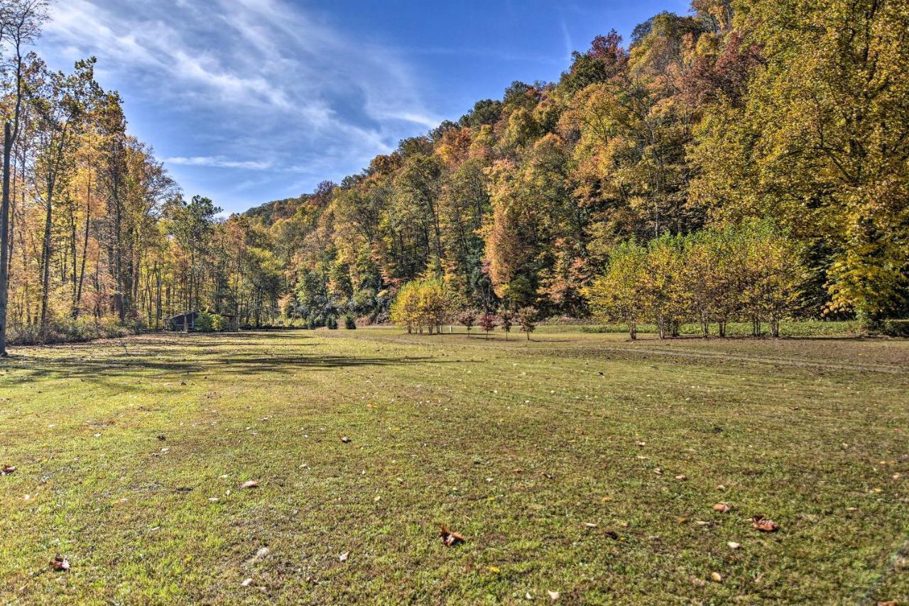 Pet-Friendly Cabin With Fire Pit And River Access! Parsons エクステリア 写真